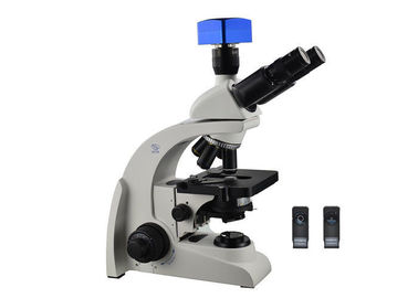 China Mikroskop linearer Wiedergabe Trinocular 40x 100x für zahnmedizinische chirurgische medizinische Verwendung fournisseur
